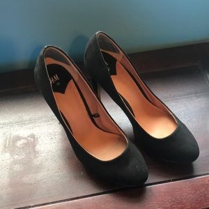 Black suede H&M heels